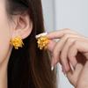 Серьги-гвоздики 'Песочное золото и ромашка' Нишевые серьги со свежими цветами Серьги Легкая роскошь Серьги с темпераментом высокого класса