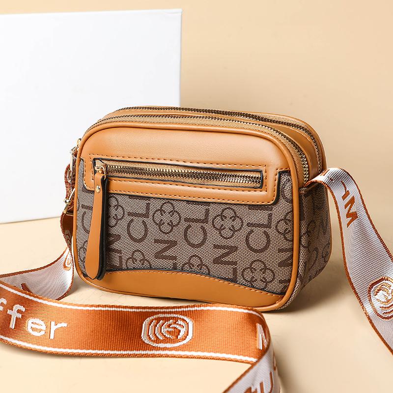 Spring Middle-aged Mother Crossbody Bag, Large-capacity Women's Single-shoulder Bag, Practical Wholesale Women's Bag