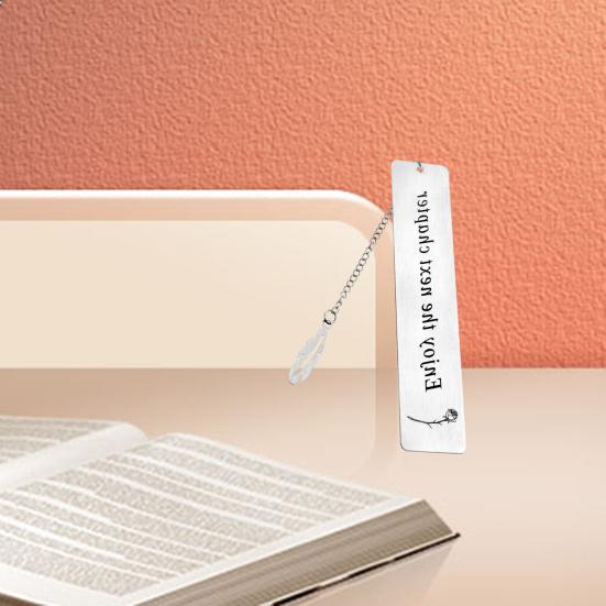 Закладка из нержавеющей стали с надписью, гладкая полированная цепочка в форме пера, подвеска с кисточкой, изысканный подарок на выпускной день учителя