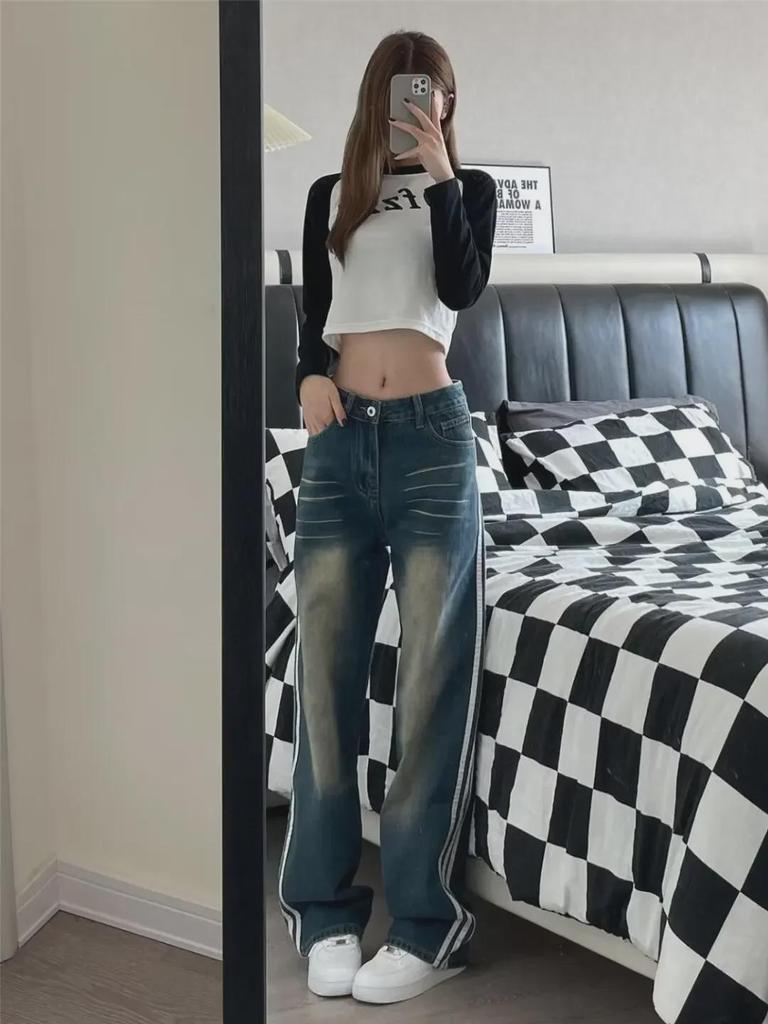 Женские джинсы широкого кроя с тремя полосками и потертостями – весенний американский уличный стиль, свободный крой, стираные, повседневные брюки.