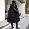 МОДА Белый утиный пух длинный пуховик женский 2024 зимняя новая свободная утолщенная модная однотонная куртка выше колена с капюшоном модная одежда
