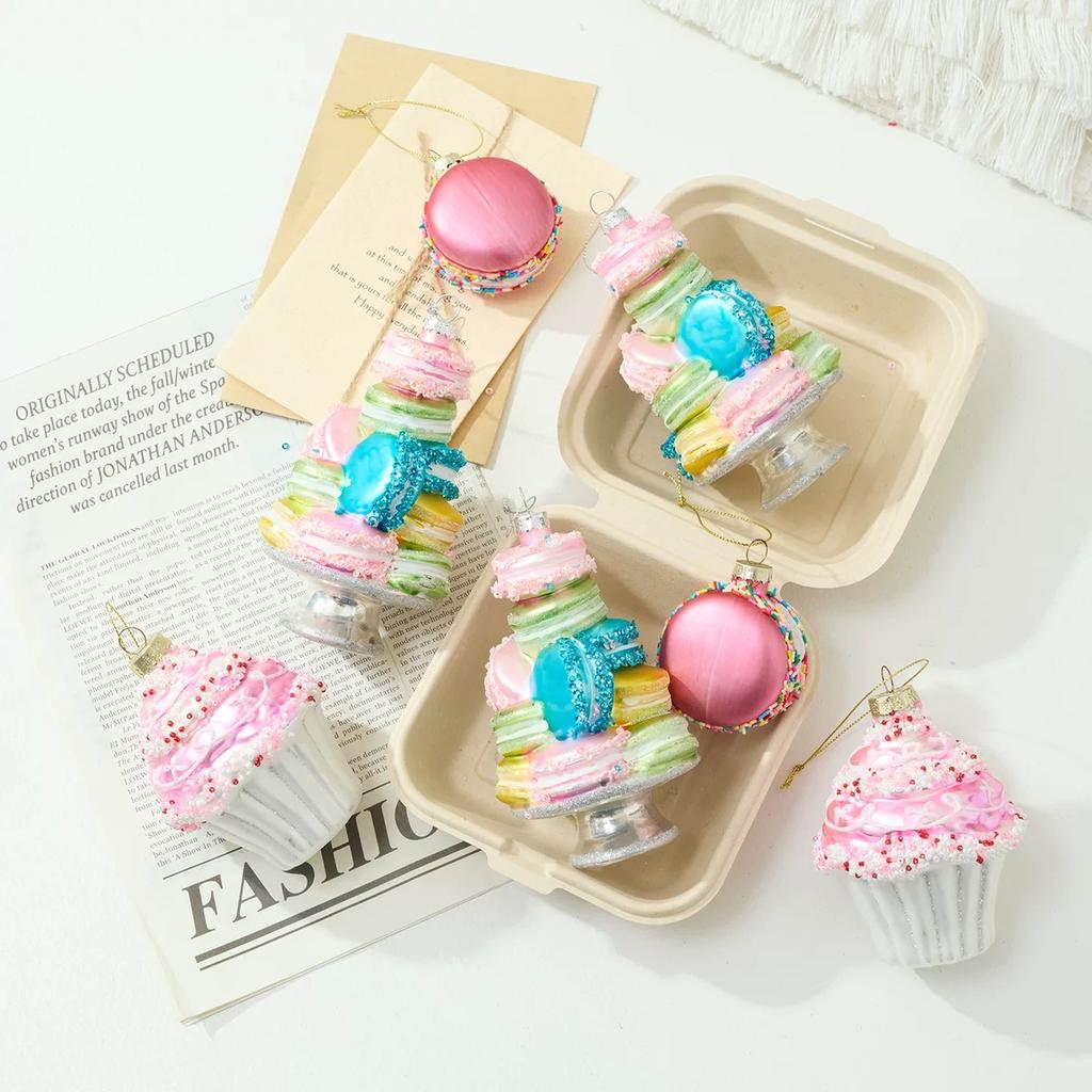 Стеклянные елочные украшения Милый розовый пирожный макарон Сладкий десерт Подвесные шары для елки Праздничная вечеринка Домашний декор