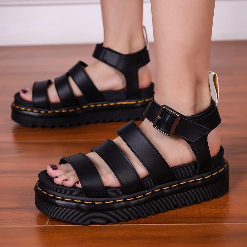 Женские мягкие лакированные сандалии-гладиаторы, женская пляжная обувь, летняя новая обувь, женские сандалии, студенческие туфли на плоской платформе fgh6