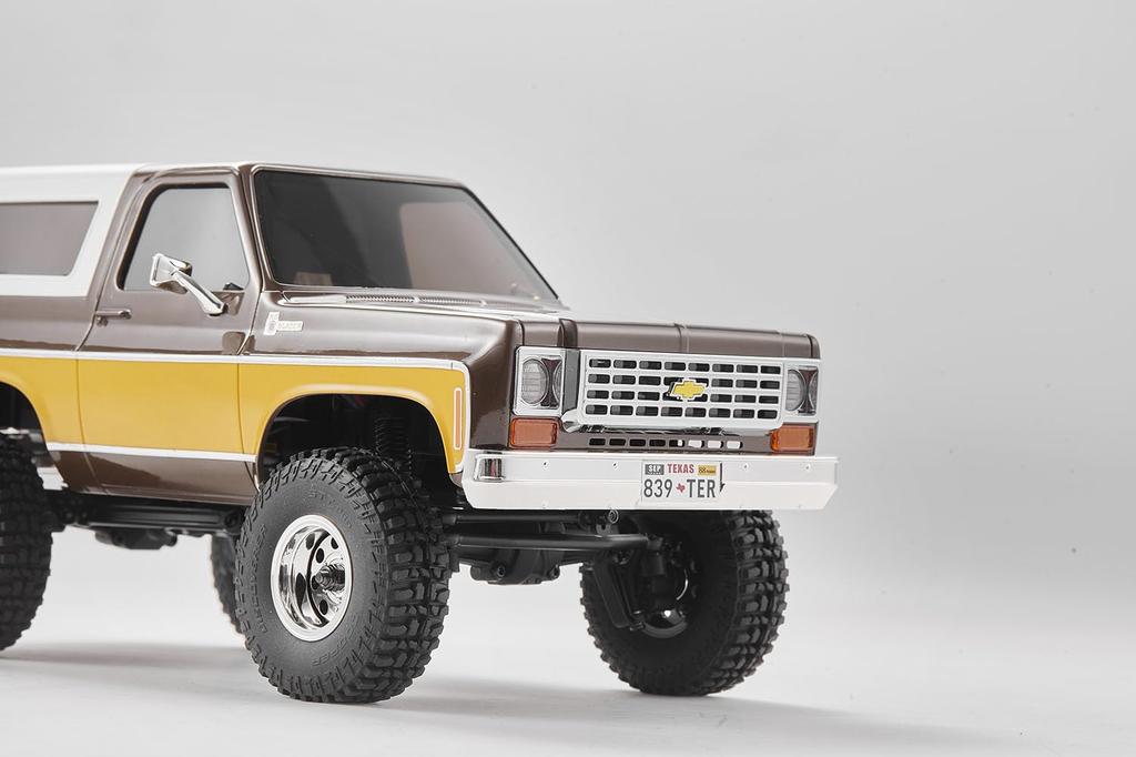 PLATZ FMS Масштабная Реалистичная Готовая Модель RC Chevrolet K5 Blazer Коричневый Электрическая Радиоуправляемая FMS12403RTRBR 1/24