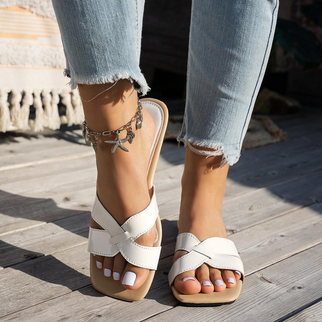 Summer New Korean Version Fashion Square Head Foot Cover Flat Bottom Fashion Casual Large Size Women's Roman Cross with Cool Slippers