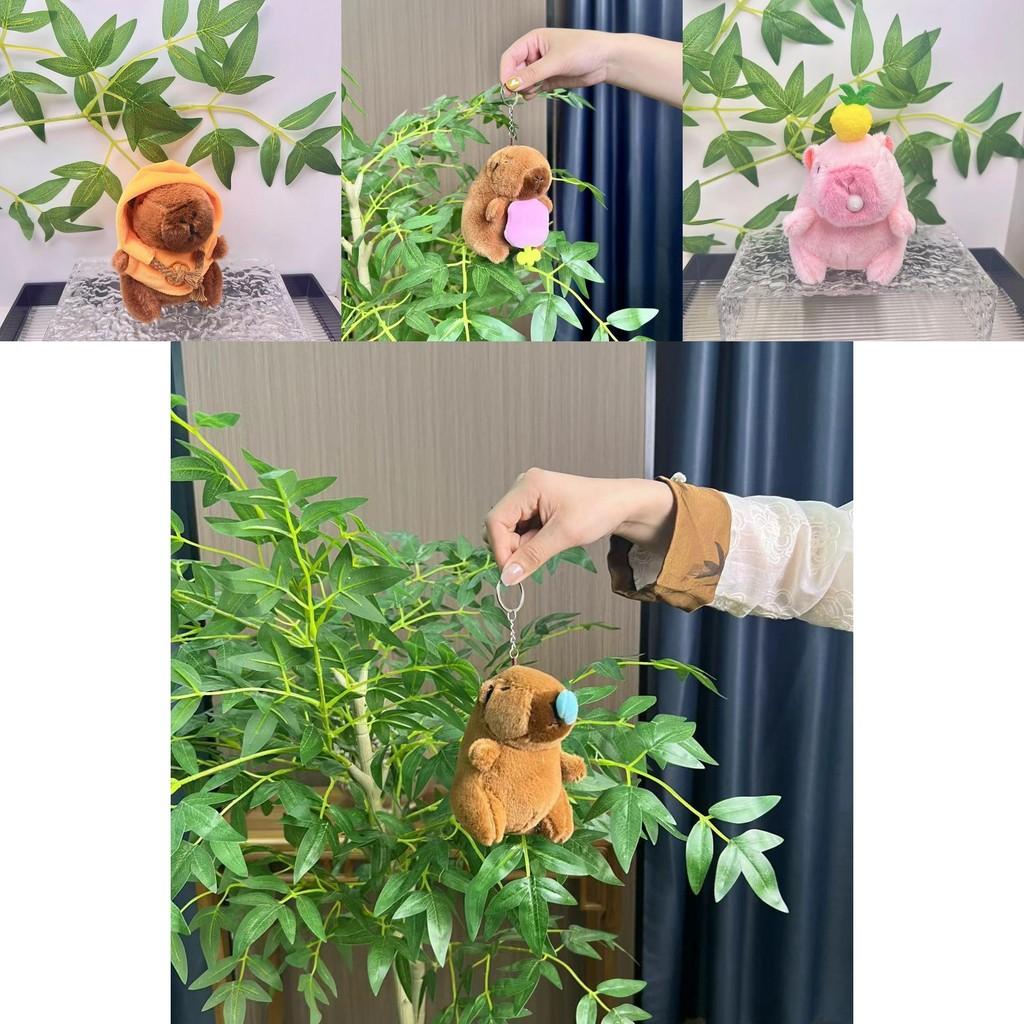 Очаровательный плюшевый брелок в виде капибары в цветной толстовке, идеально подходящий для подарков