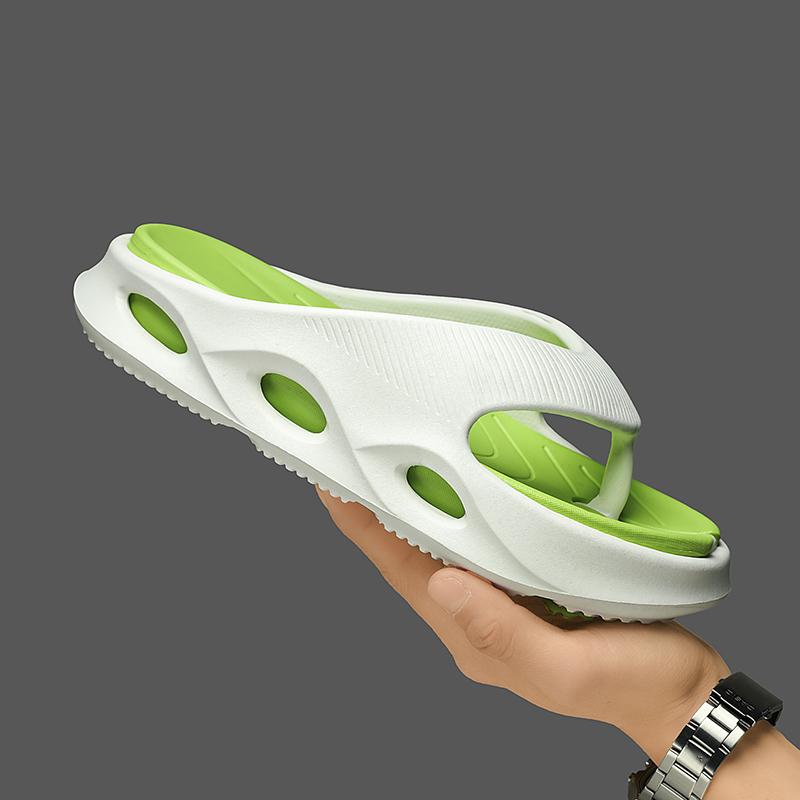 Summer Outdoor Flip Flops Men's EVA Flat Bottomed Seaside Hiking Hollow Breathable New Casual Walking Slippers