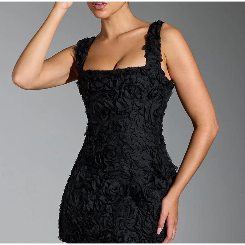 Лето 2025 года, сексуальное квадратное воротничок, 3D-цветок, облегающее, без рукавов, без бретелек, короткое платье, модная женская одежда, мини-платья