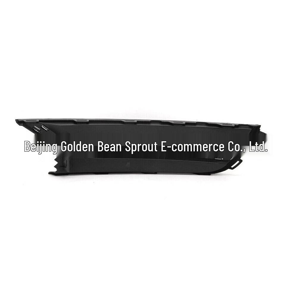 Накладка на противотуманную фару для американской версии Volkswagen Passat (561853665E/561853666E).