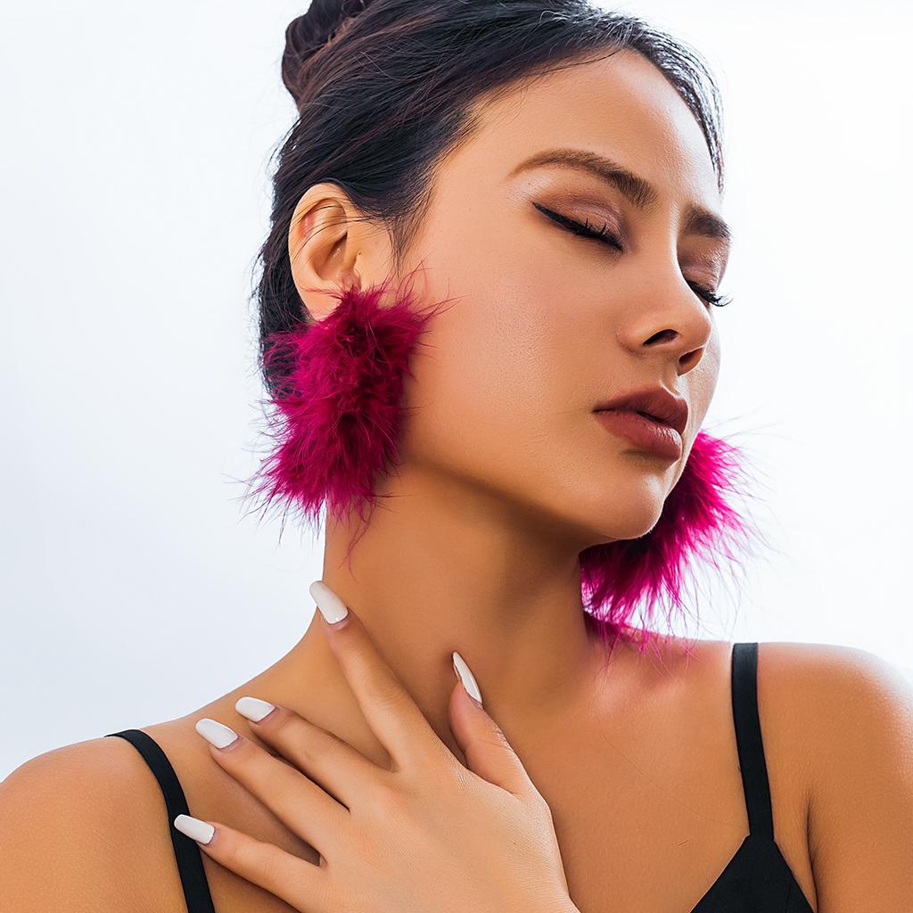 Exaggerated Big Circle with Fluffy Feathers Hoop Earrings for Women Trendy Ladies Wedding Large Earrings 2026 Fashion Jewelry