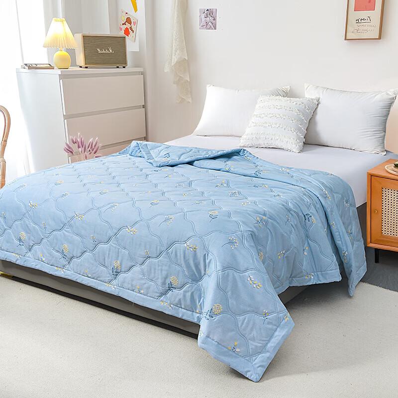 Deze Fresh Floral Summer Quilt