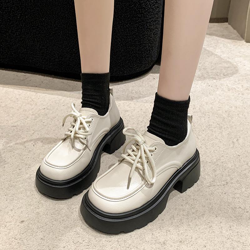 Белые туфли из натуральной кожи на высокой платформе в ретро-британском стиле, женские, новинка 2025 года, на осень и зиму, французские туфли с толстым каблуком и глубоким носком