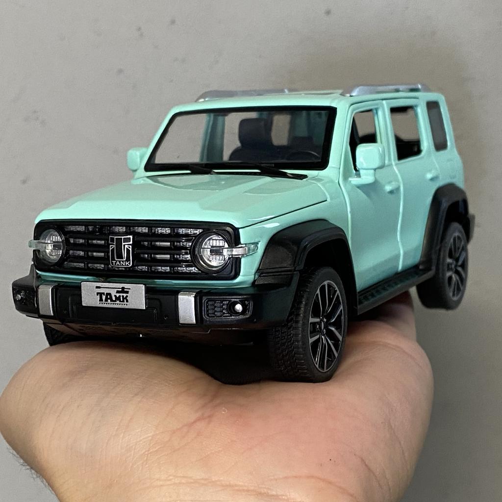 ABBV1 1:32-местный 300 Explorer Внедорожник SUV Металлический Литой Модель Автомобиля Наружное Украшение Коллекция Хобби Центральный Экран Управления Подарок
