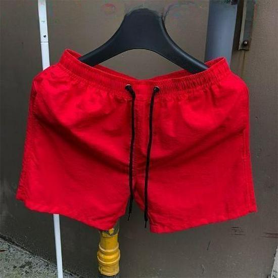 Мужские модные быстросохнущие корейские пляжные шорты карамельного цвета