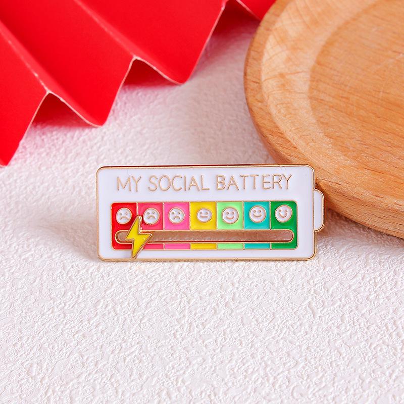 Smiling Face Mood Change Brooch: Lightning Pin Badge for Clothes, Bags & Accessories - Creative Gift Pendant.