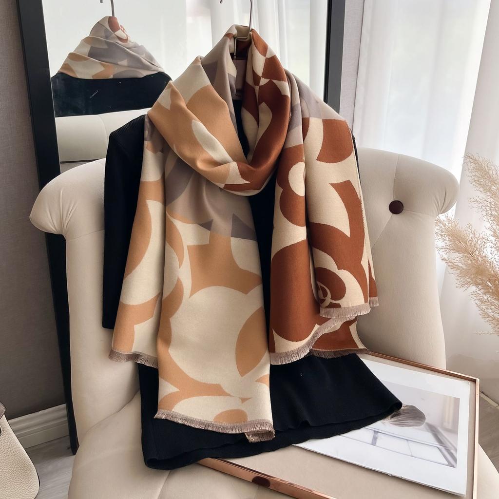 Luxury Brand Cashmere Women Floral Scarf Winter Warm Shawl and Wrap Bandana Pashmina Female Foulard Square Thick Blanket Poncho