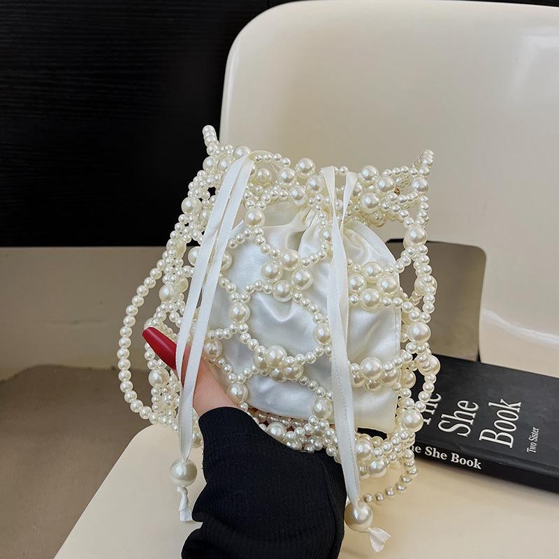 Yogodlns Белые бисерные сумки-ведра через плечо и через плечо Изысканное чувство роскоши Свежие вечерние сумки для женщин Мода