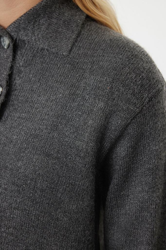 Women's Fashionable Stylish Sweater Mink More Sustainable Soft Textured Wide Fit Polo Neck Knitwear Sweater