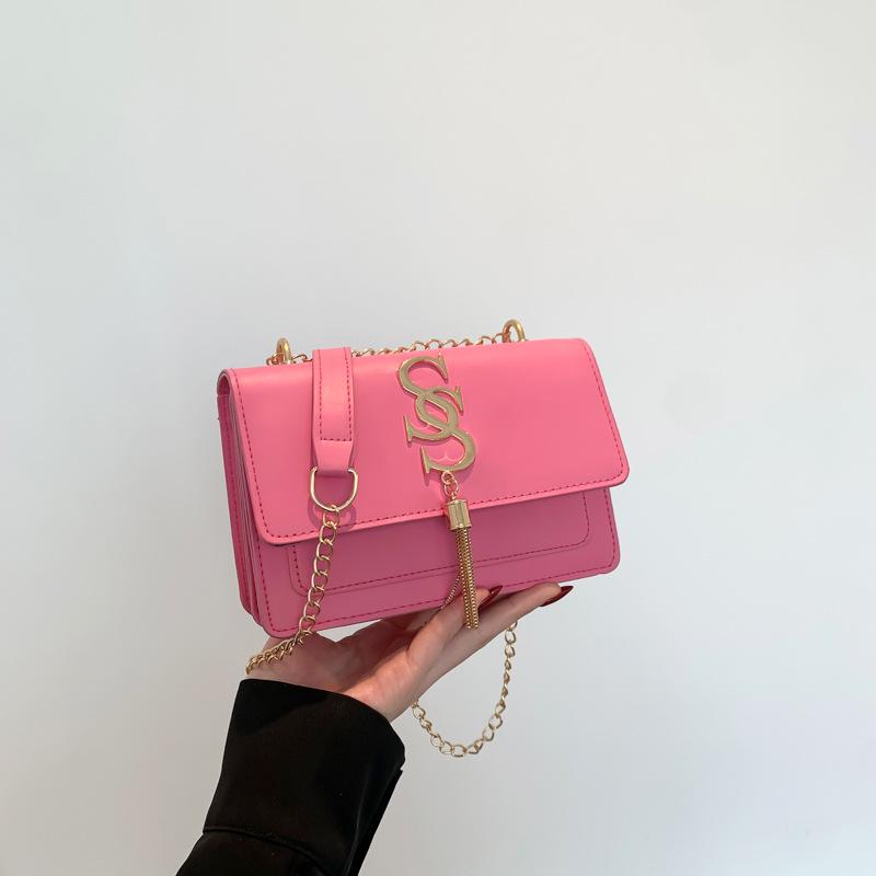 Новая модная тенденция с буквенным принтом и фурнитурой Простая повседневная летняя ретро-повседневная сумка через плечо с цепочкой для женщин