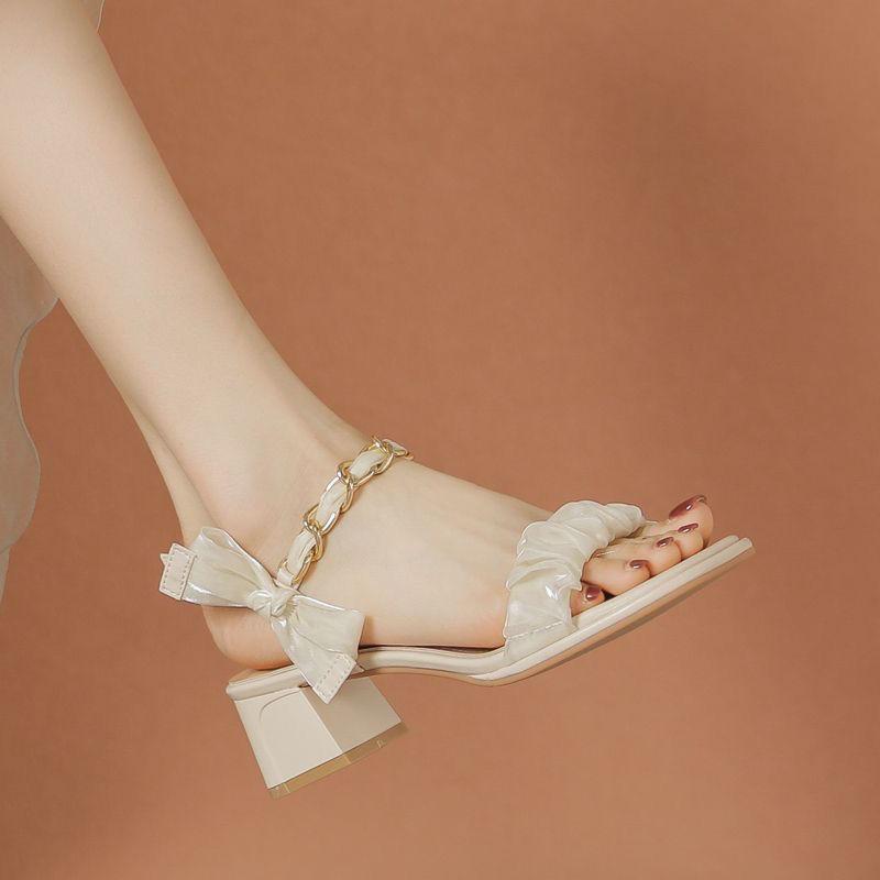 Модные босоножки на ремешках для женщин, носящих бант и в сказочном стиле, новая летняя обувь 2025 года на высоте с открытыми пальцами