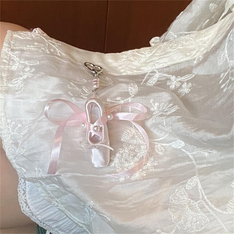 Модный брелок-шарм в виде балетки с жемчугом и лентами, милый и стильный аксессуар, портативный для девочек