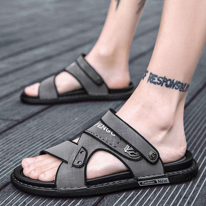 Sandals for Men Driving Two Wear 2025 New Summer Non-slip Slippers for Men Wearing Waterproof Men's Sandals