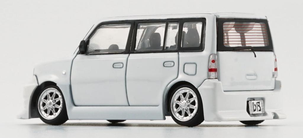 BM CREATIONS Toyota 2000 bB Белый LHD Готовая модель 1/64
