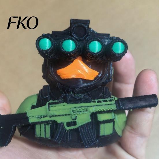 Tactical Duck Ornament Night Vision Figurine, Cool Military Statue, Desk Decor for Gamers Collectible Figure Collectors, 4 Colors Available,