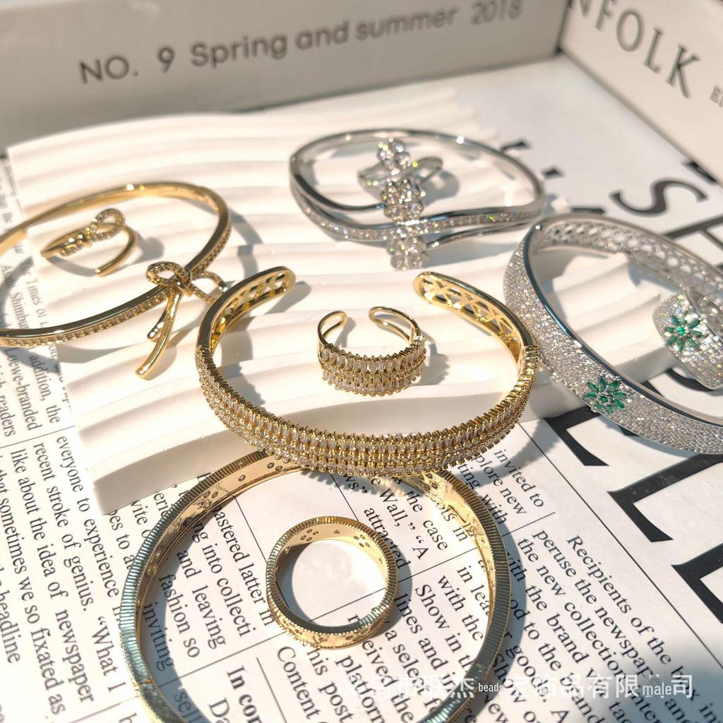 Ретро-браслет с четырехлистным клевером и гальваническим покрытием класса люкс - модный и универсальный популярный товар