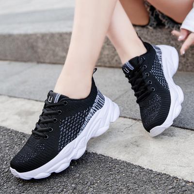 Женская обувь новая дышащая спортивная и повседневная одинарная обувь из сетки с плетением «муха», легкая с мягкой подошвой, кроссовки для бега, студенческая сетчатая обувь