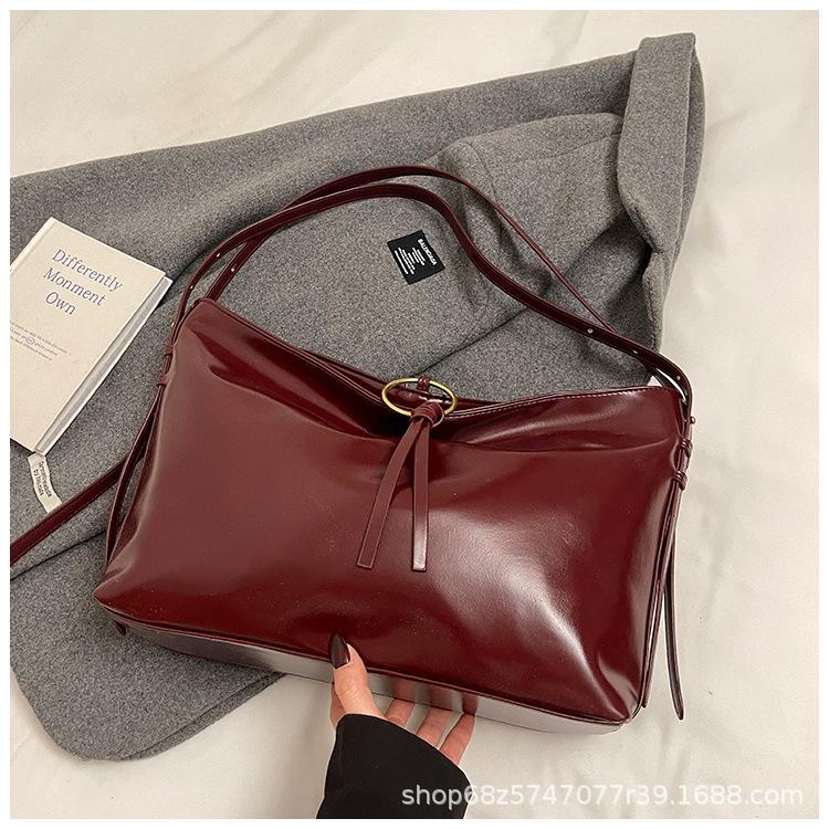 Fashion Bag Women's New Trendy High-end Commuter Tote Bag Versatile Shoulder Bag Niche Design Armpit Crossbody Bag