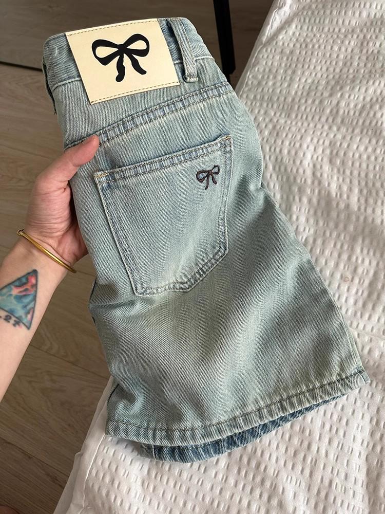 Женская ретро джинсовая мини-юбка с вышивкой в виде банта - летний А-силуэт, облегающий бедра