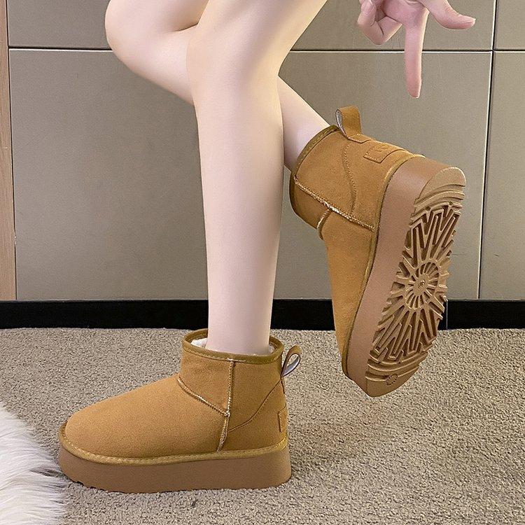 Large Size Snow Boots for Women's Winter New Leopard Print Velvet Thickened Warm Retro Snow Boots for Women