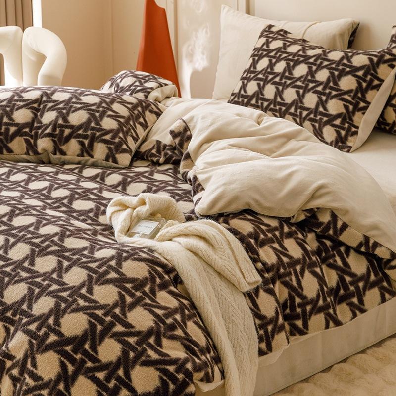 High-Grade Gorgeous A Version 350G Dolly Cashmere B Version 230G Thermal Oxygen Fleece Four-Piece Set Thickened Milk Fleece Sheets