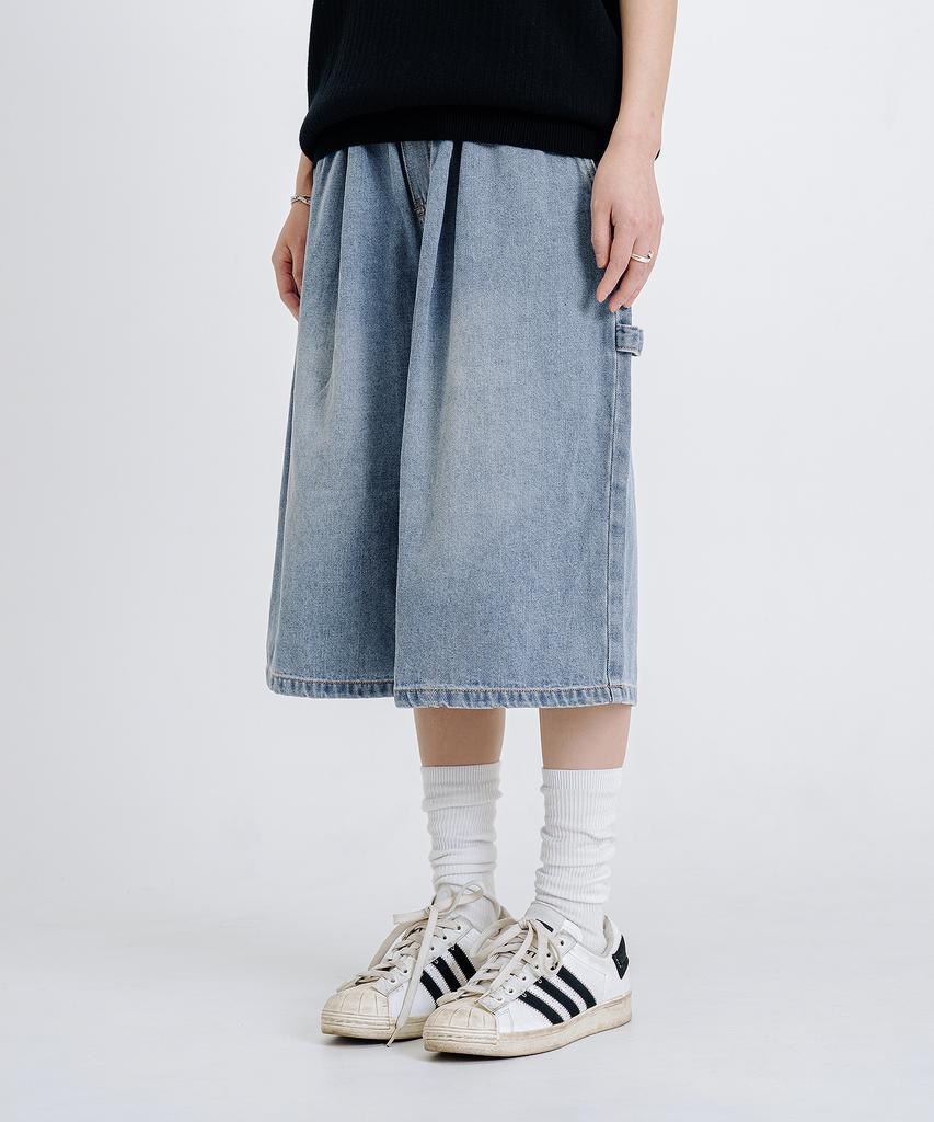 LEMAIN SECOND Bermuda Wide One-Pleat Carpenter Denim Elastic Waist Shorts [Light Wash]