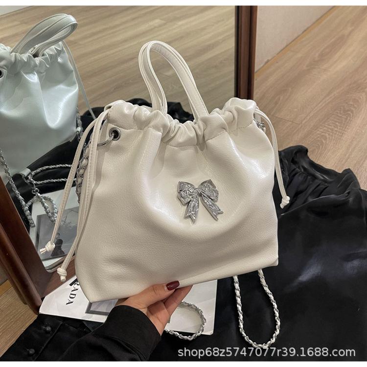 Fashion Versatile Bow Pleated Chain Bag Women's 2025 New Shoulder Portable Large-capacity Backpack