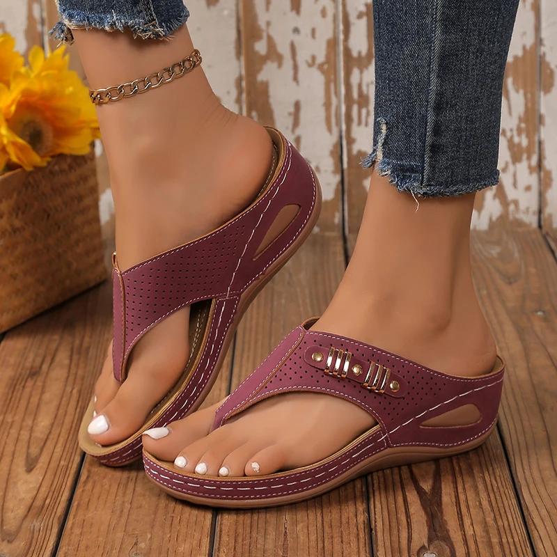 Fashion New Summer Wedges Flip Flops Women 2025 Clip Toe Non-Slip Platform Slippers Woman Lightweight Med Heels Casual Beach Shoes