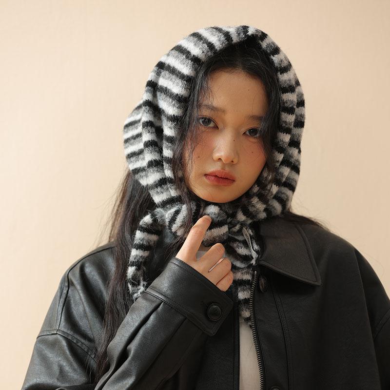 British Wool Triangle Scarf Knitted Stripe Print Triangular Scarf Women Headscarf Multifunctional Warm Knitted Neckerchief Scarf