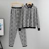 Женский осенний модный повседневный свитер с капюшоном в волнистую полоску и спортивные штаны, комплект из двух предметов
