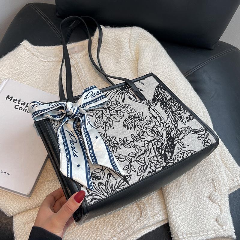 Весенне-летняя вместительная женская сумка, трендовая и модная, сумка через плечо, французская сумка-игрушка для поездок на работу