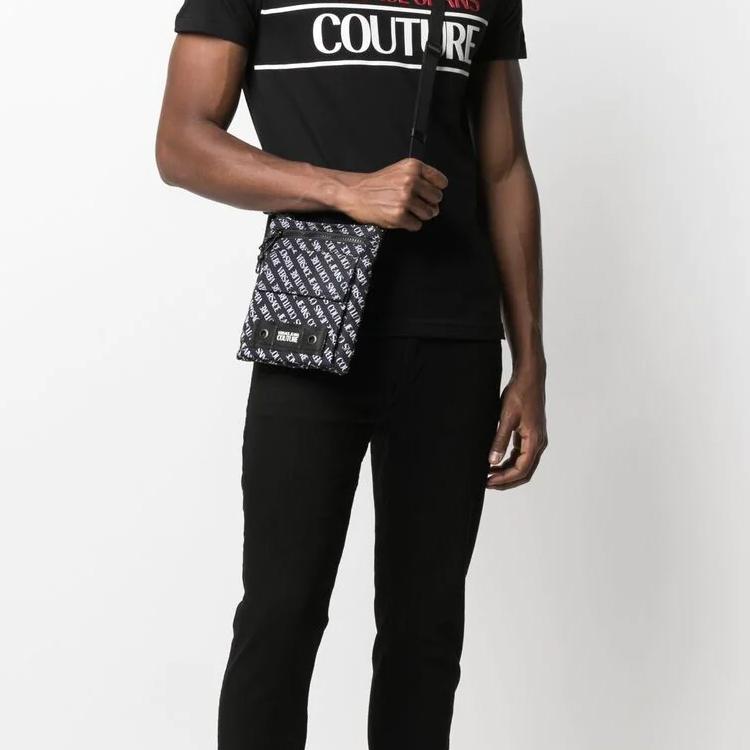 Versace Джинсы Couture Логотип Принт Нейлон Сумка через плечо Мужская сумка через плечо Черный E1YWAB53-71894-MI9