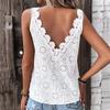 Вышитый топ-майка с V-образным вырезом и кружевными бретелями и вырезами - 2023 Европейский и американский стиль женской моды.