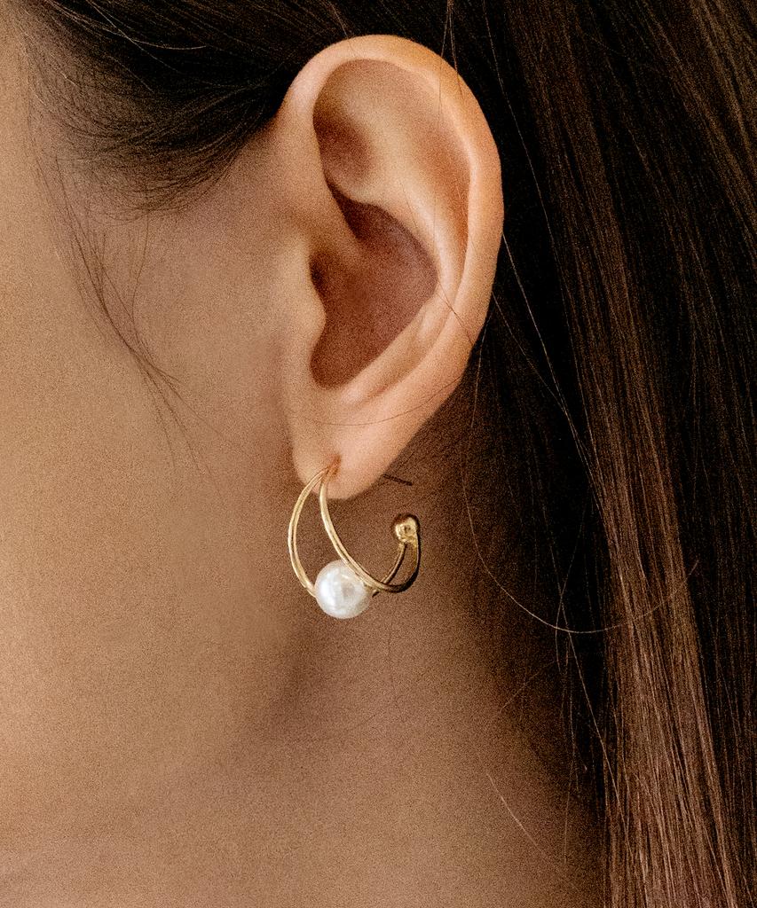 Mcel 14K Glistening Pearl Earrings
