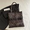 Повседневная простая и стильная дорожная переносная сумка через плечо женская ретро леопардовый принт большая емкость Tide
