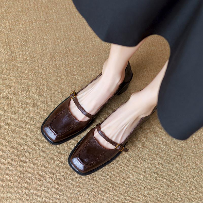 Высококачественные коричневые туфли из кожи, женские туфли из лакированной кожи с квадратным носком на высоком каблуке, весенняя и летняя одежда, туфли Мэри Джейн
