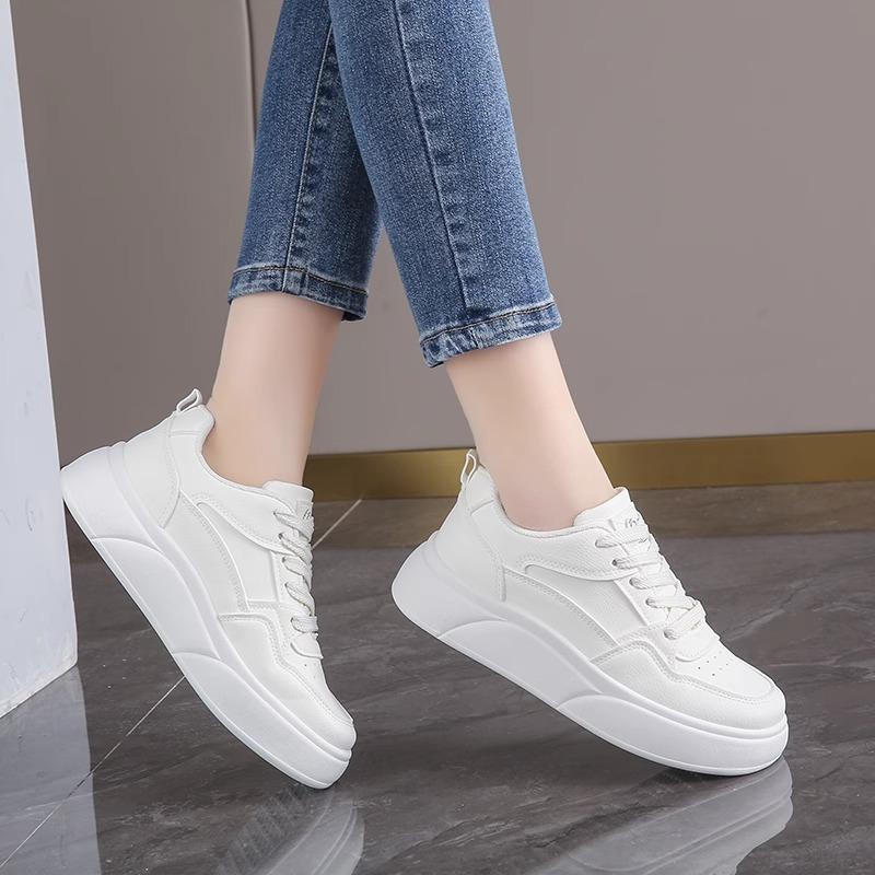 Platform White Shoes Women's 2025 New Summer Platform Heightening Versatile Casual Sports Board Shoes Lightweight Breathable Board Shoes