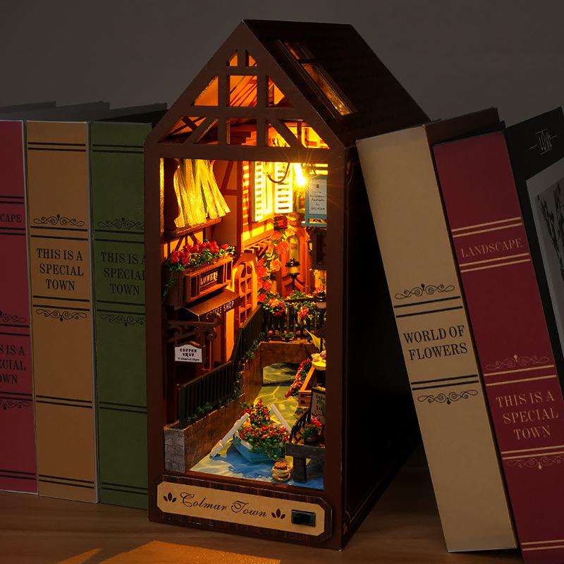 Набор для книжной полки Кукольный домик Деревянный с подсветкой DIY Кит для книжного уголка 3D Пазл Сборная модель Здание Книжные полки Подарки на день рождения для взрослых