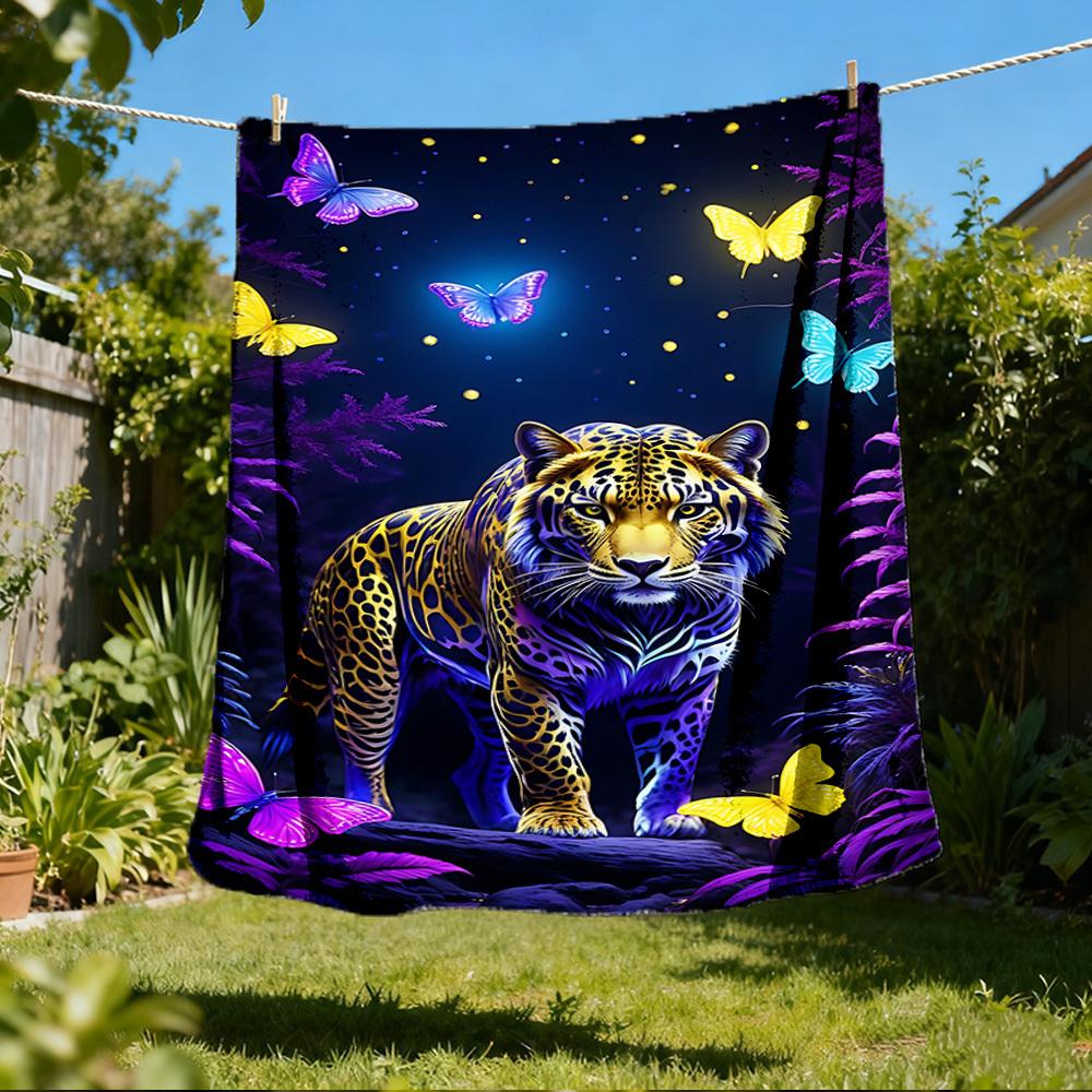1pc Leopard Print Throw Blanket Polyester Fiber, Lightweight Flannel, Soft & Warm, All Season Use for Outdoor, Camping Digital Print