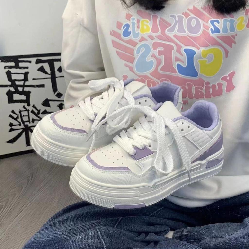 Корейская версия женской обуви, весенние универсальные дышащие повседневные белые туфли 2024 года, новый нишевый модный дизайн, толстая подошва, туфли прилив