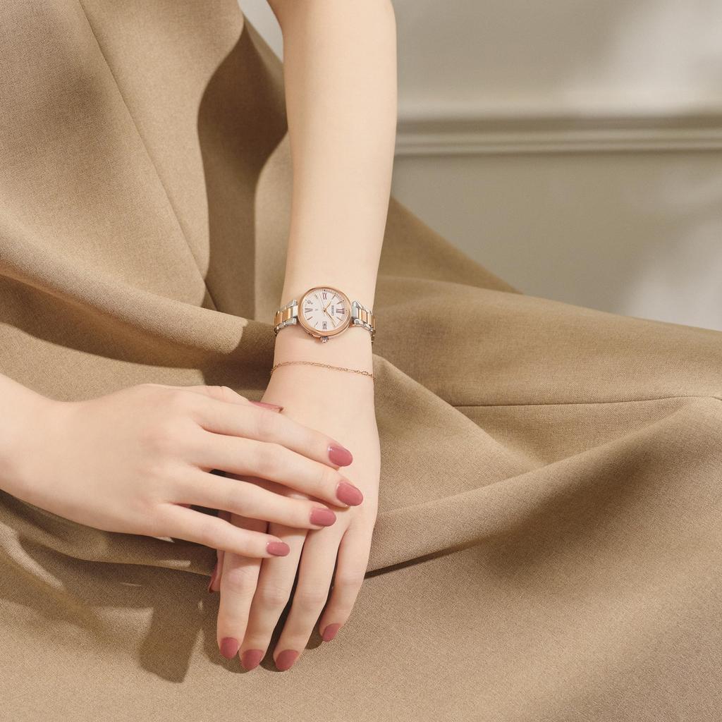 Seiko Lukia SSQW082 Grow Серебристый Розовое золото Женские